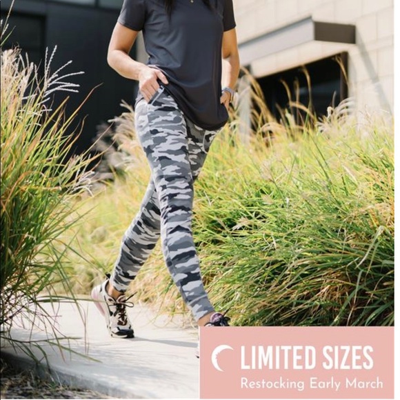 Grey Camo  Zyia Active, - Picture 4 of 4